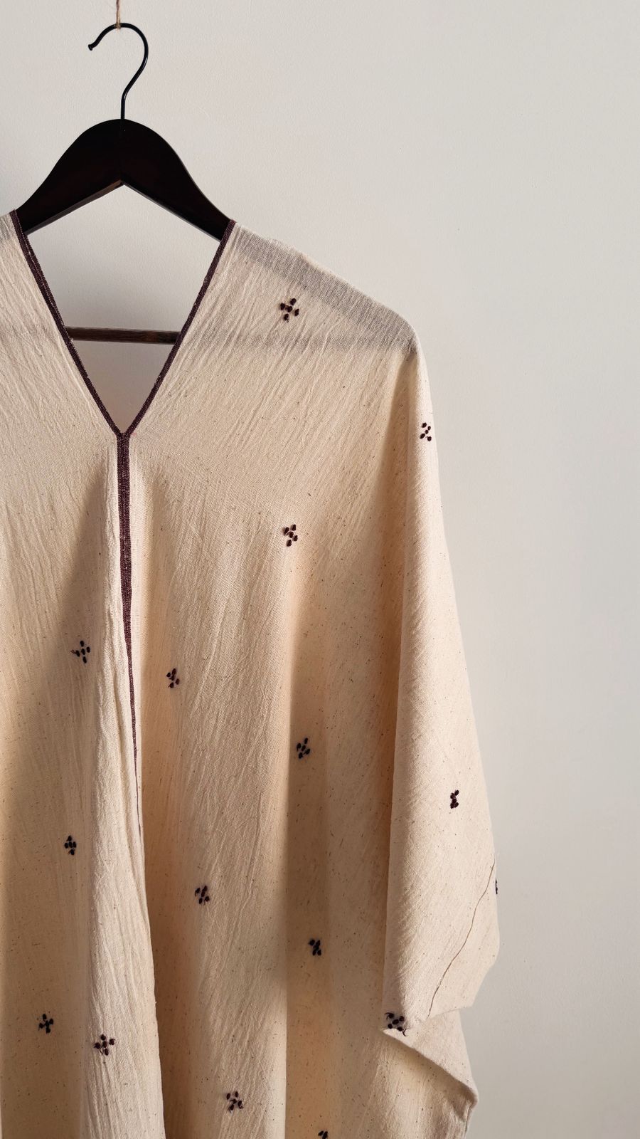 Shiloh Sage Kaftan in handwoven organic cotton, offwhite with brown dots