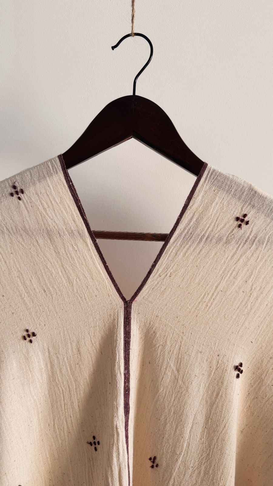 Shiloh Sage Kaftan in handwoven organic cotton, offwhite with brown dots
